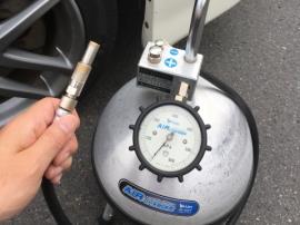 タイヤ空気圧チェック