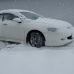 いきなり雪、雪・・ 大雪!! 突然の雪道にはご注意を